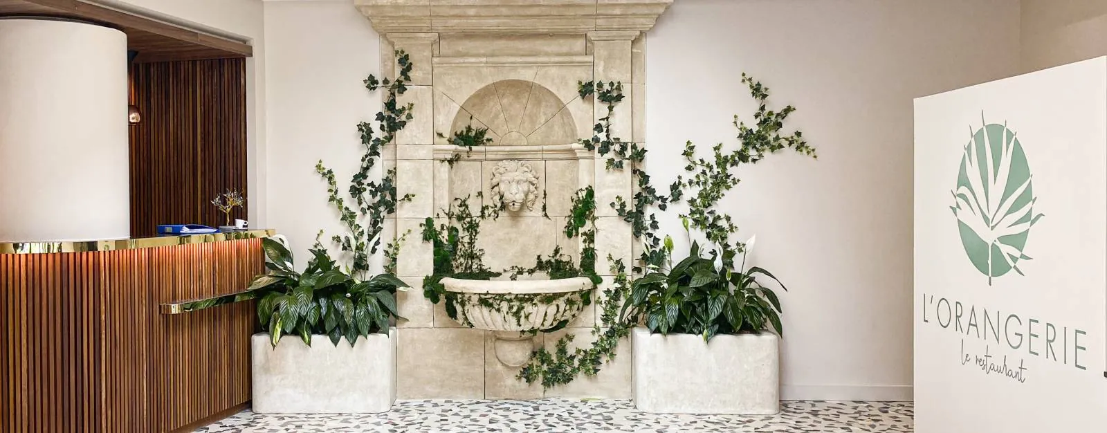 Décoration végétale de l’hôtel Aquabella à Aix en Provence restaurant groupe Partouche proche de Marseille - L’art végétal au service de vos espaces intérieurs et extérieurs — vue 3