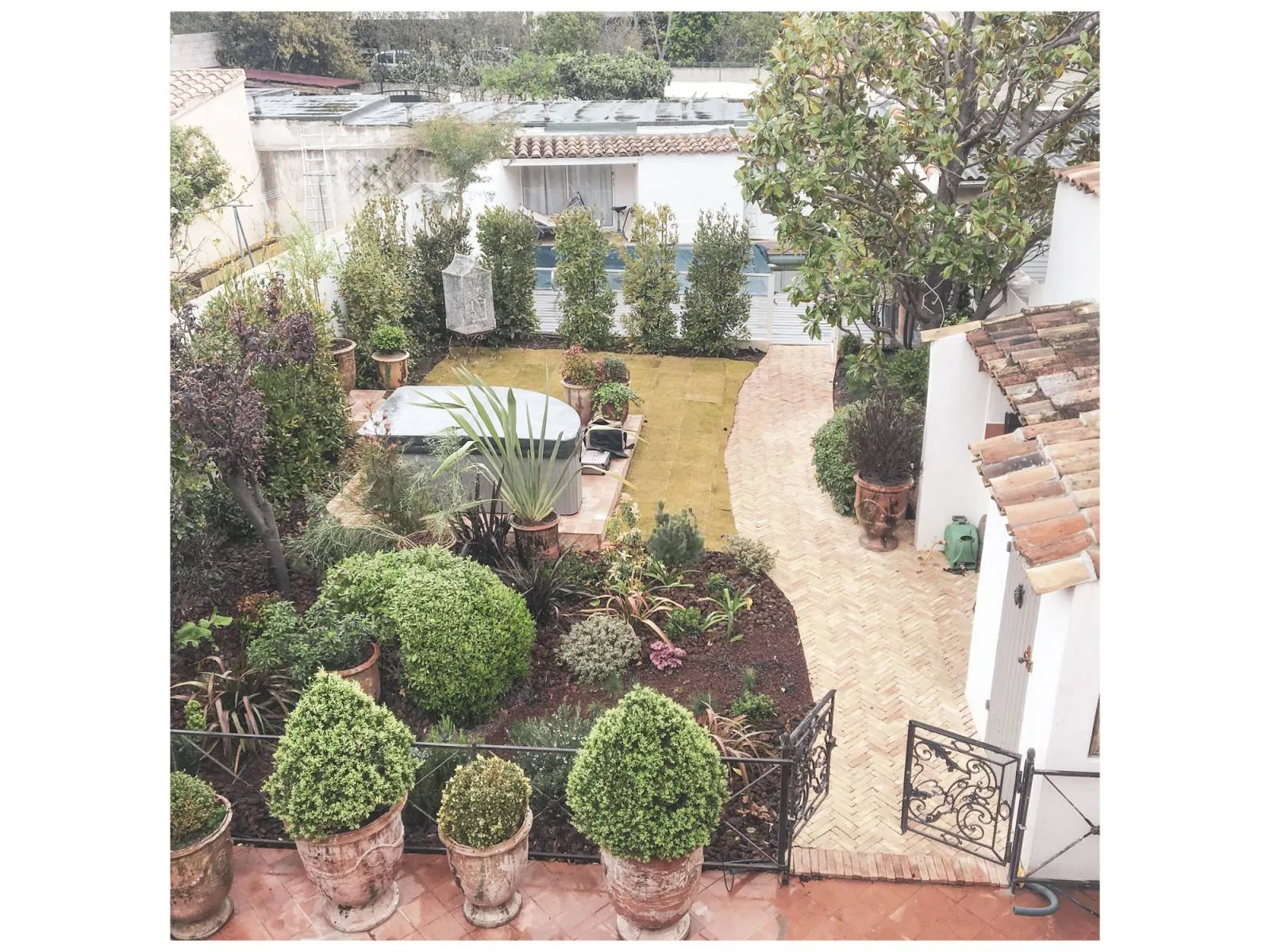 « Le jardin de princesse » création originale et aménagement de la terrasse extérieure au coeur de Marseille - L’art végétal au service de vos espaces intérieurs et extérieurs — vue 3