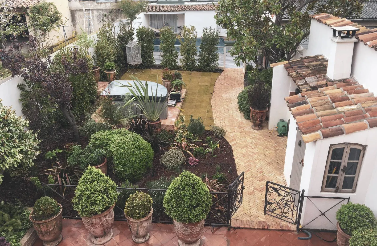 « Le jardin de princesse » création originale et aménagement de la terrasse extérieure au coeur de Marseille - L’art végétal au service de vos espaces intérieurs et extérieurs
