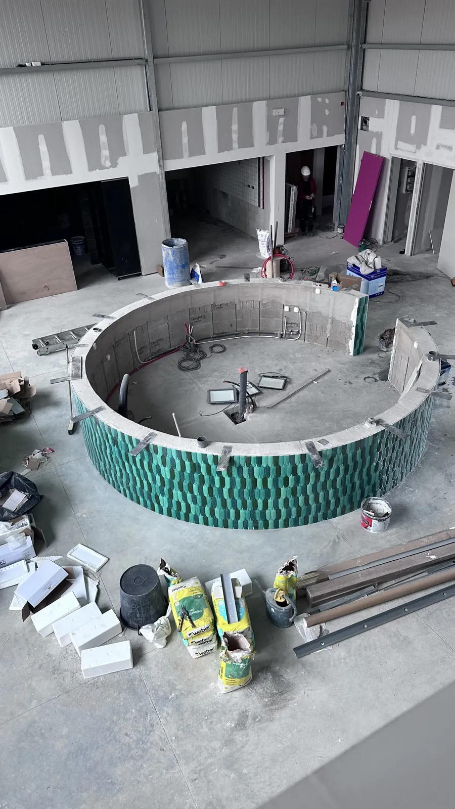 Les halles des sybilles de la première pierre à le décoration histoire d’une construction — vue 5